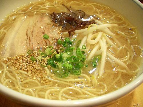 ラーメンとうどんの麺の違い！