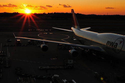 為になるの？こんな雑学！【飛行機で電子機器】