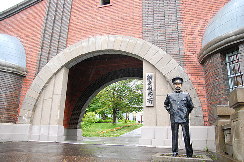 「むしょ帰り」って刑務所のムショじゃない？