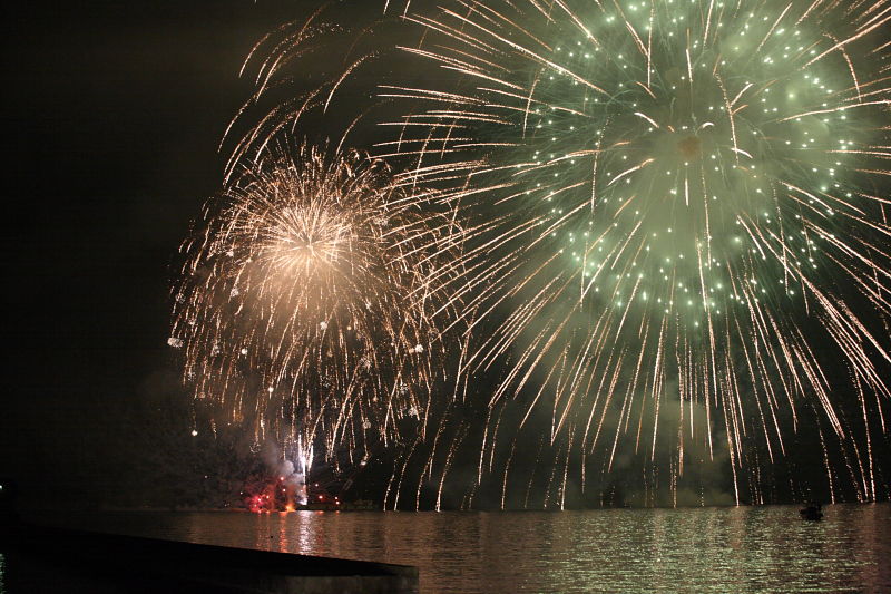 大村市：大村夏越祭りの花火　fhoto: K.M
