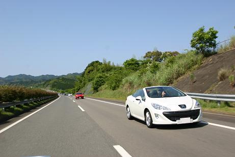 高速道路のSAとPAの違いは？