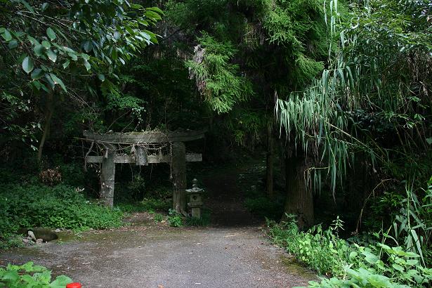 大村市：上諏訪町 【山田の滝と山田神社】