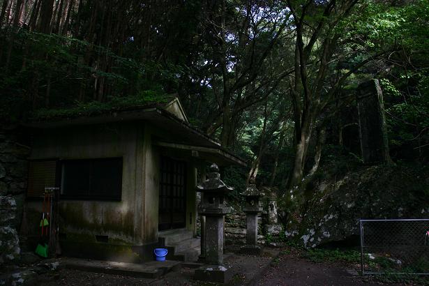 大村市：上諏訪町 【山田の滝と山田神社】