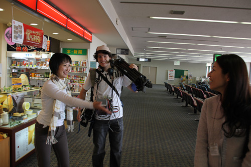 クリスマス企画 TVロケ in 長崎空港