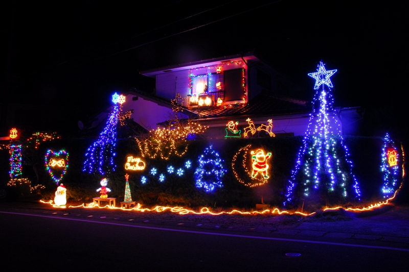 町中のクリスマスイルミネーション！