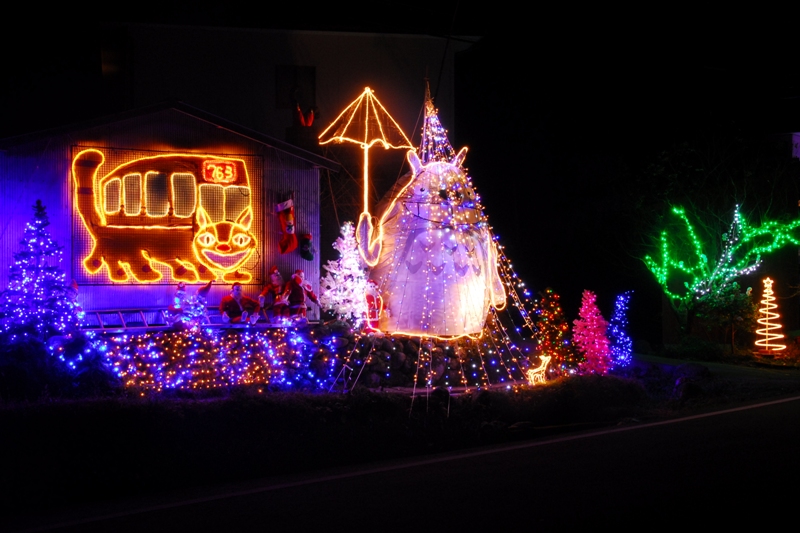 町中のクリスマスイルミネーション！