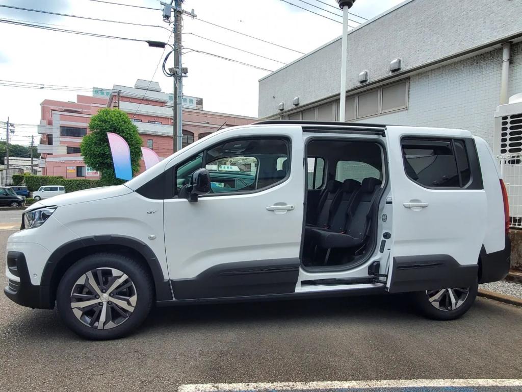 お得な中古車のご案内